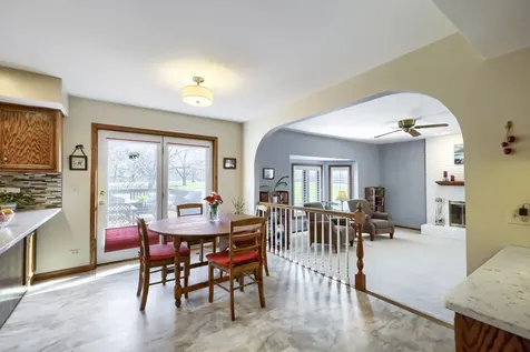 245 Old Forge Road Elgin IL 60123