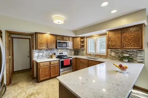 245 Old Forge Road Elgin IL 60123