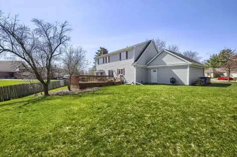 245 Old Forge Road Elgin IL 60123
