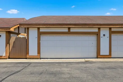 660 Ballantrae Drive Northbrook IL 60062