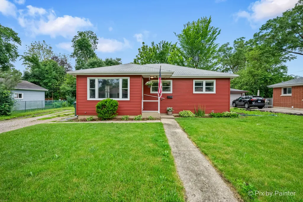 352 Brice Avenue Mundelein IL 60060
