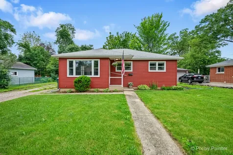 352 Brice Avenue Mundelein IL 60060