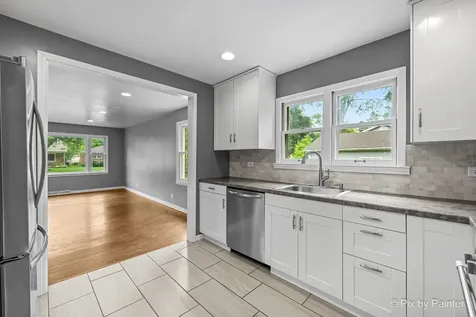 352 Brice Avenue Mundelein IL 60060