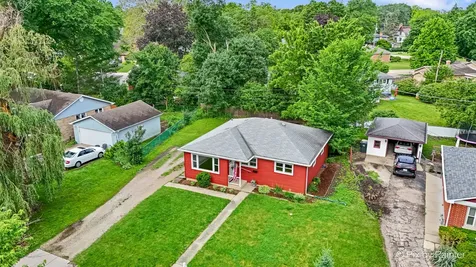 352 Brice Avenue Mundelein IL 60060