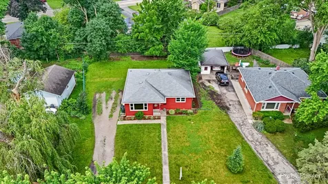 352 Brice Avenue Mundelein IL 60060