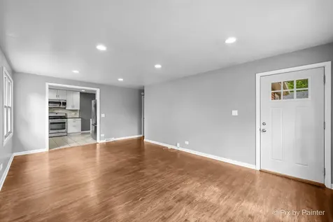 352 Brice Avenue Mundelein IL 60060