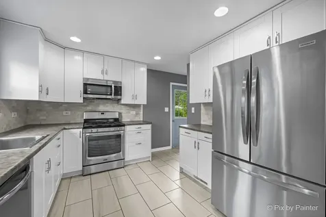 352 Brice Avenue Mundelein IL 60060