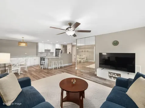 120 Lakeview Drive Bloomingdale IL 60108