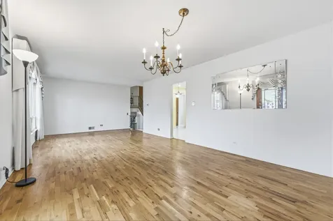 133 Sumac Court Schaumburg IL 60193