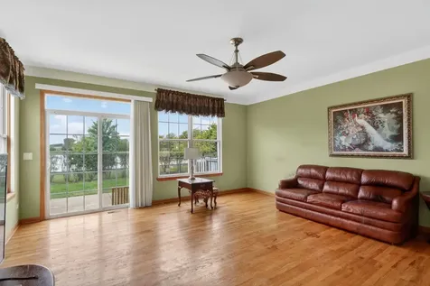 2232 Wilshire Court Grayslake IL 60030