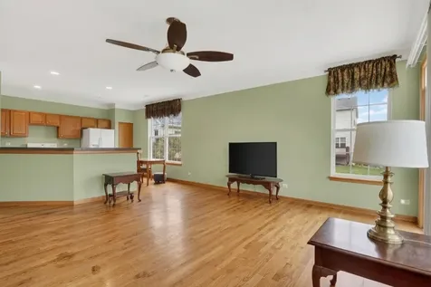 2232 Wilshire Court Grayslake IL 60030
