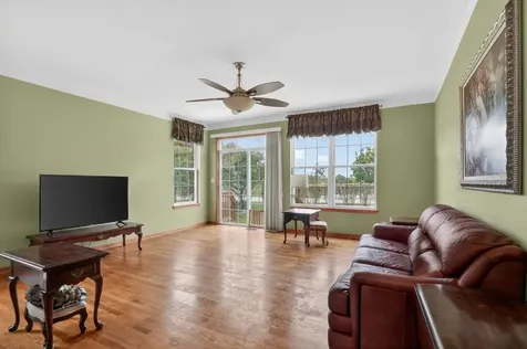 2232 Wilshire Court Grayslake IL 60030