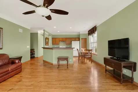 2232 Wilshire Court Grayslake IL 60030