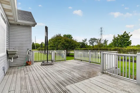 2232 Wilshire Court Grayslake IL 60030
