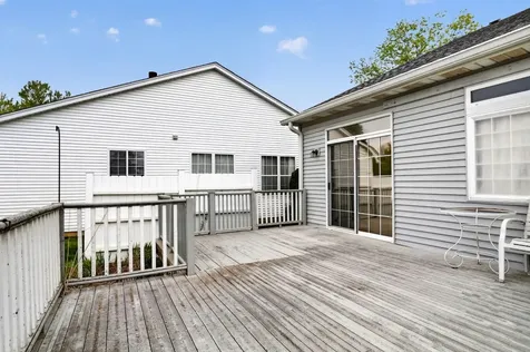 2232 Wilshire Court Grayslake IL 60030
