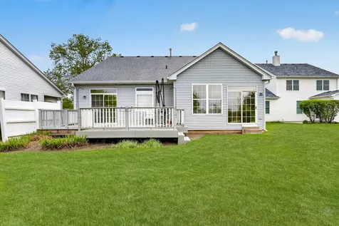 2232 Wilshire Court Grayslake IL 60030