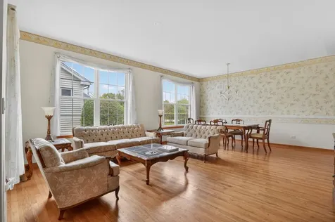 2232 Wilshire Court Grayslake IL 60030