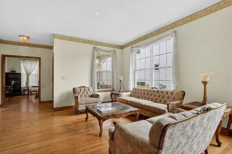 2232 Wilshire Court Grayslake IL 60030