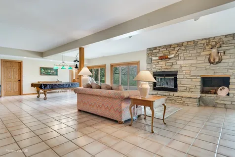 38W710 Bonnie Court St. Charles IL 60175