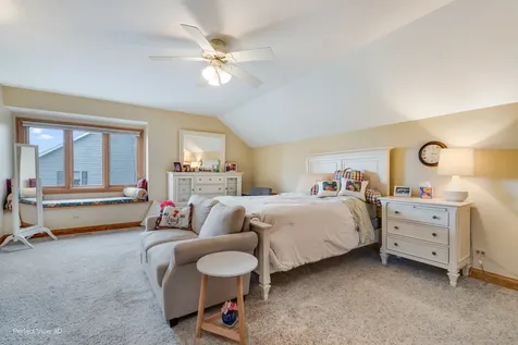38W710 Bonnie Court St. Charles IL 60175