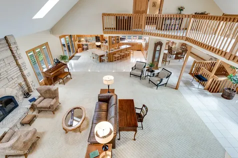 38W710 Bonnie Court St. Charles IL 60175