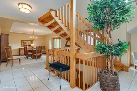 38W710 Bonnie Court St. Charles IL 60175
