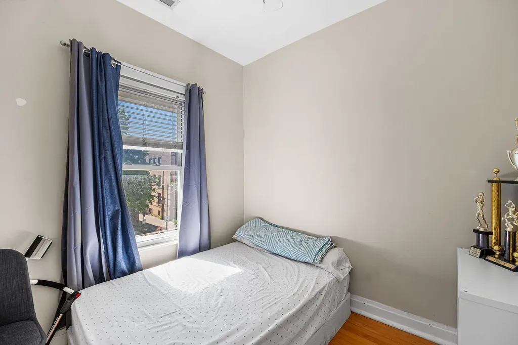 4535 North Spaulding Avenue Chicago IL 60625