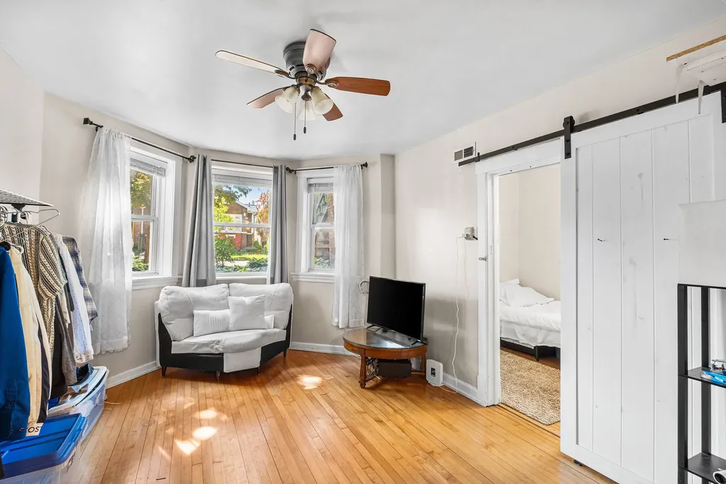 4535 North Spaulding Avenue Chicago IL 60625