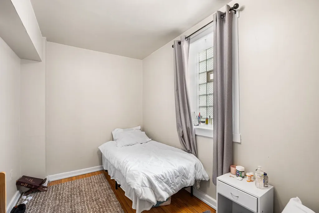 4535 North Spaulding Avenue Chicago IL 60625