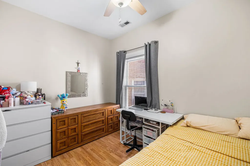 4535 North Spaulding Avenue Chicago IL 60625