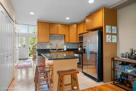 586 West Russell Street Barrington IL 60010