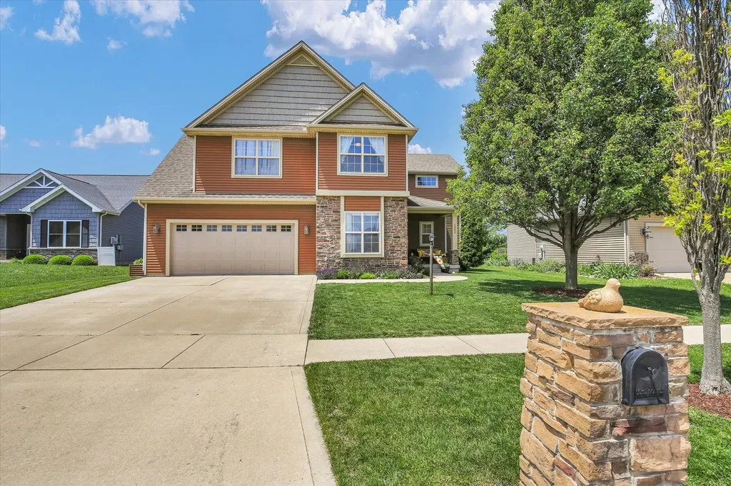 1211 Fieldstone Drive Savoy IL 61874