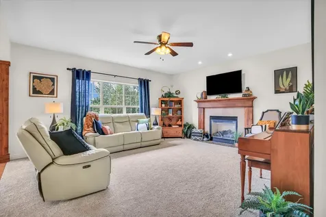 1211 Fieldstone Drive Savoy IL 61874