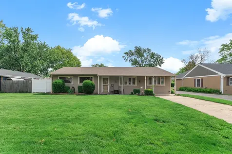 69 Paddock Street Montgomery IL 60538
