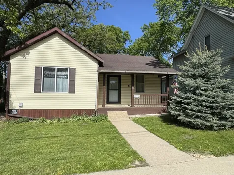 512 Highland Avenue Dixon IL 61021