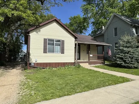 512 Highland Avenue Dixon IL 61021