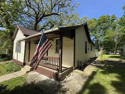 512 Highland Avenue Dixon IL 61021