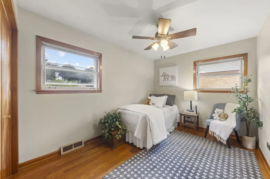 679 North West Road Lombard IL 60148