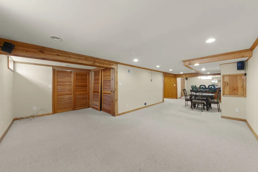 679 North West Road Lombard IL 60148