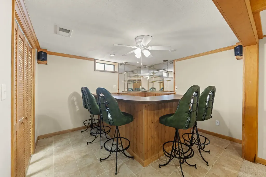 679 North West Road Lombard IL 60148