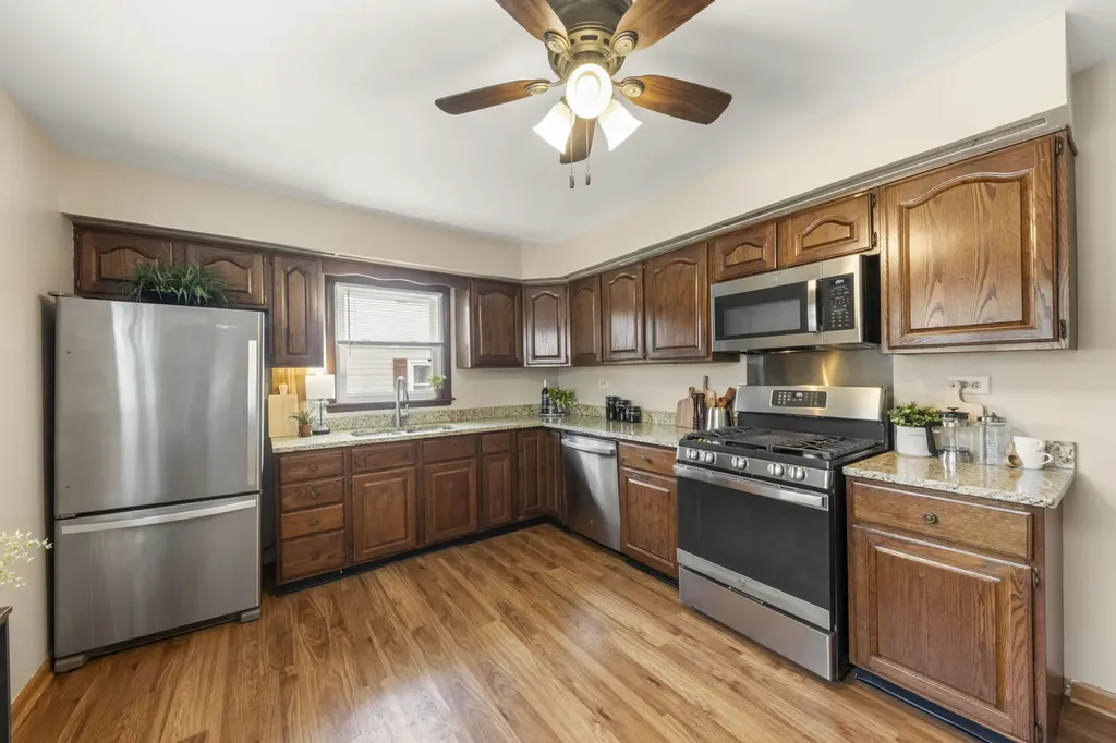 679 North West Road Lombard IL 60148