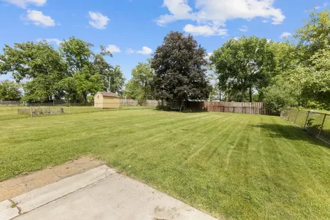 679 North West Road Lombard IL 60148