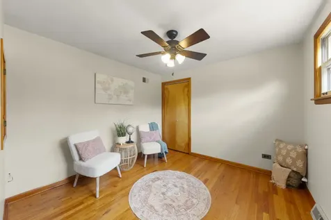 679 North West Road Lombard IL 60148