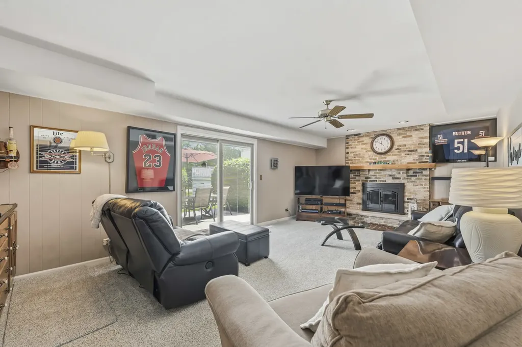 415 Cypress Court Schaumburg IL 60193