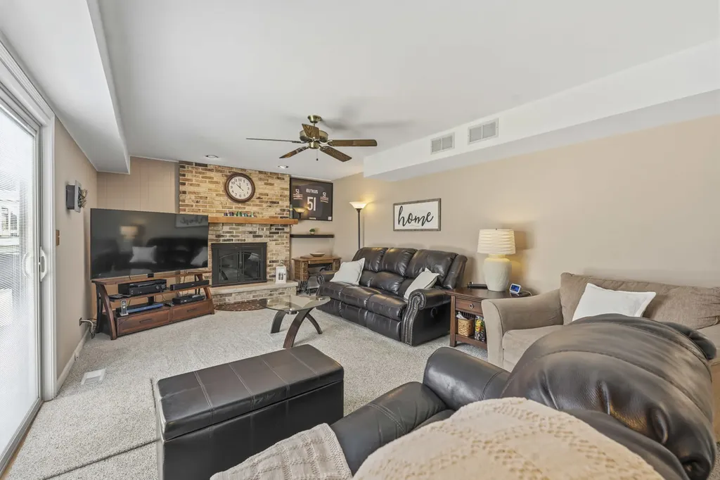 415 Cypress Court Schaumburg IL 60193