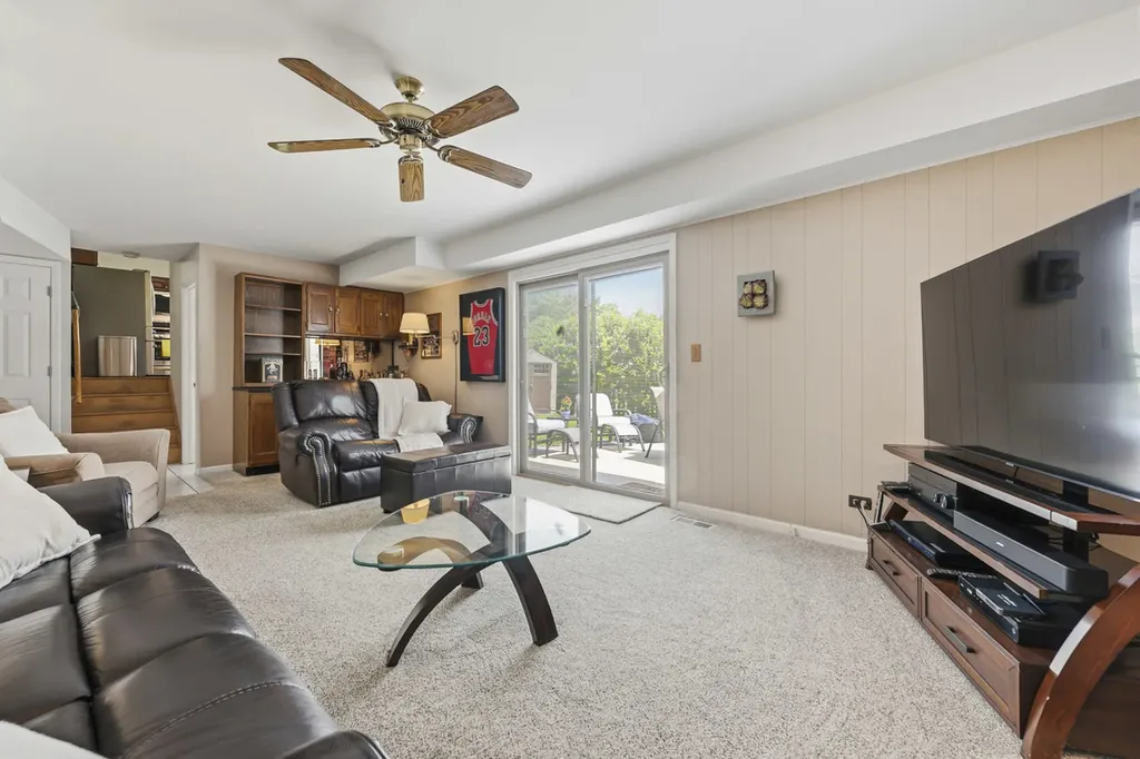 415 Cypress Court Schaumburg IL 60193