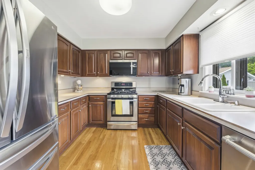 415 Cypress Court Schaumburg IL 60193