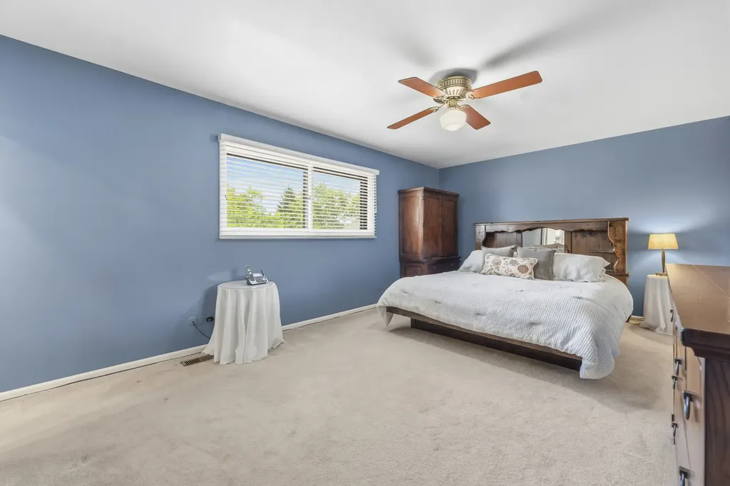 415 Cypress Court Schaumburg IL 60193