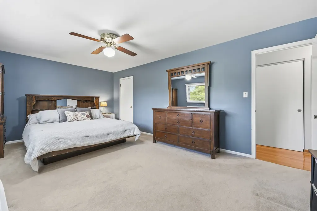 415 Cypress Court Schaumburg IL 60193