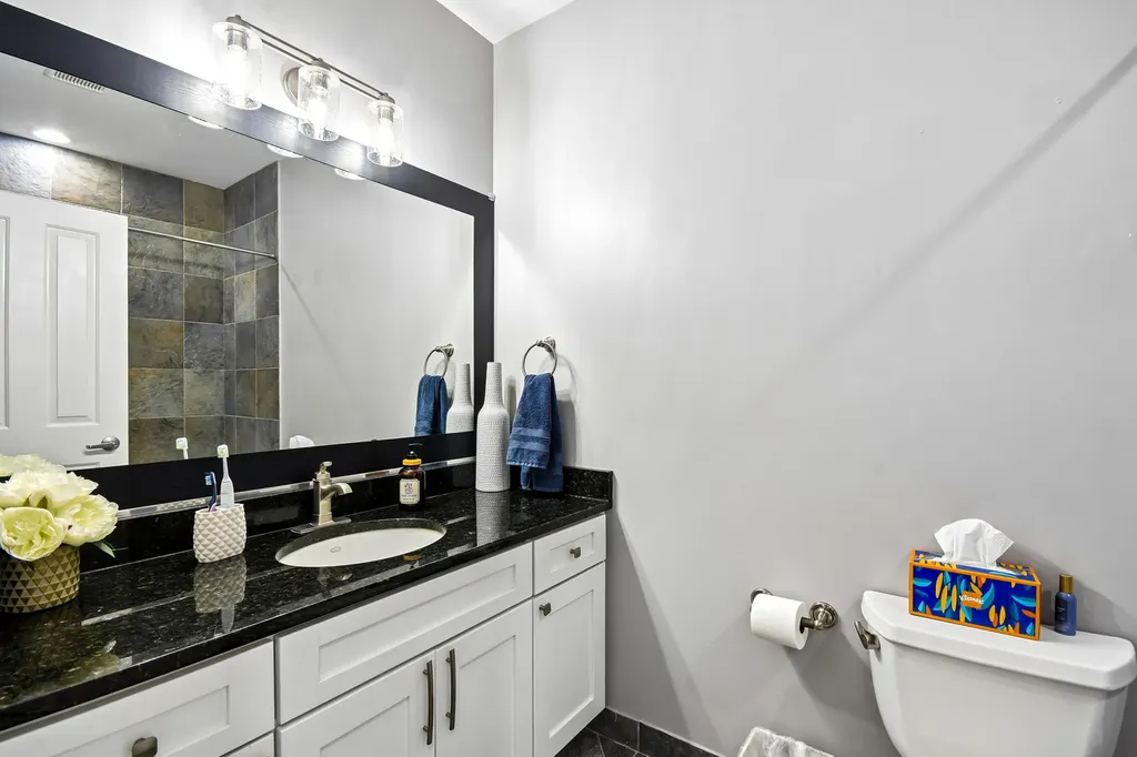 4345 South Indiana Avenue Chicago IL 60653